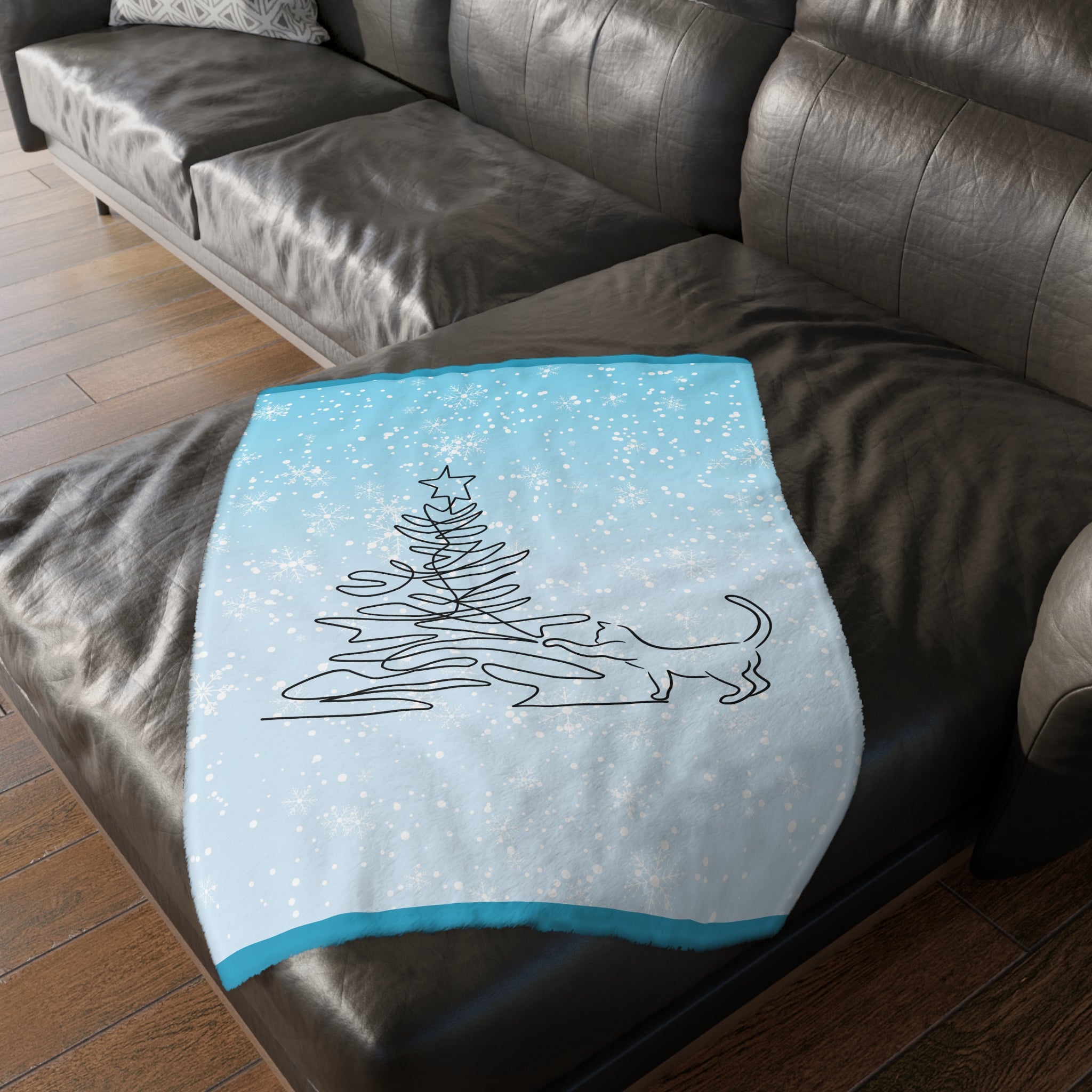 Photo depicting the Kitty & Christmas Tree Velveteen Microfiber Blanket (Two-sided print) from EpiAl's Shop.