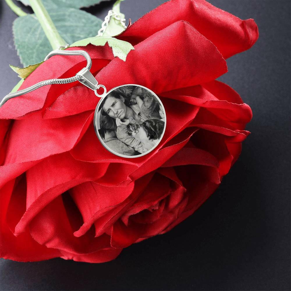 Migrant Mother's Cat Necklace - EpiAl's Shop