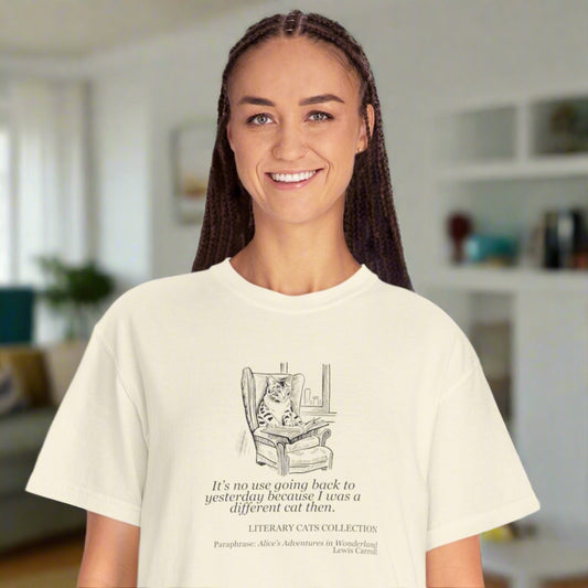 Literary Cat Unisex T-Shirt - Alice in Wonderland