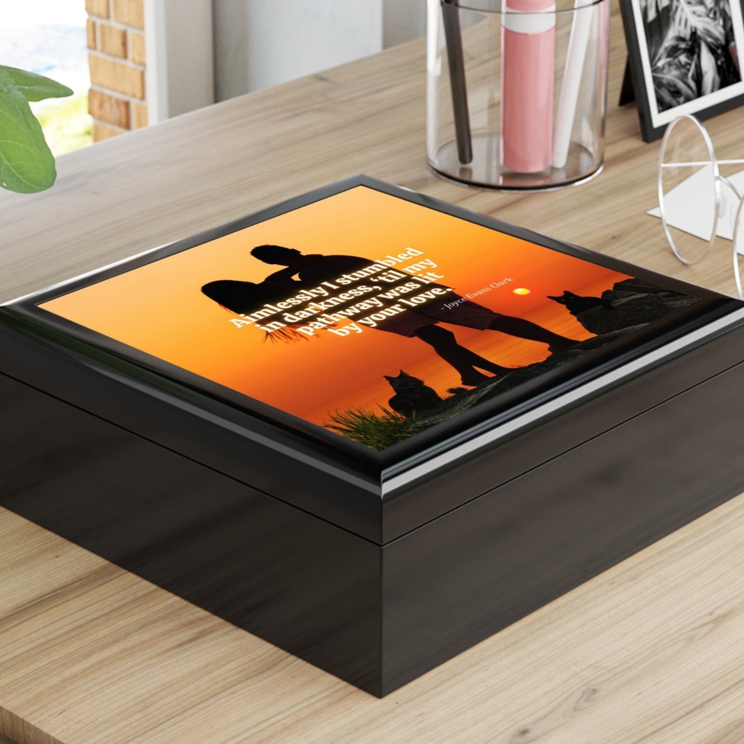 Photo depicting the ​Aimlessly Jewelry Box from EpiAl's Shop.