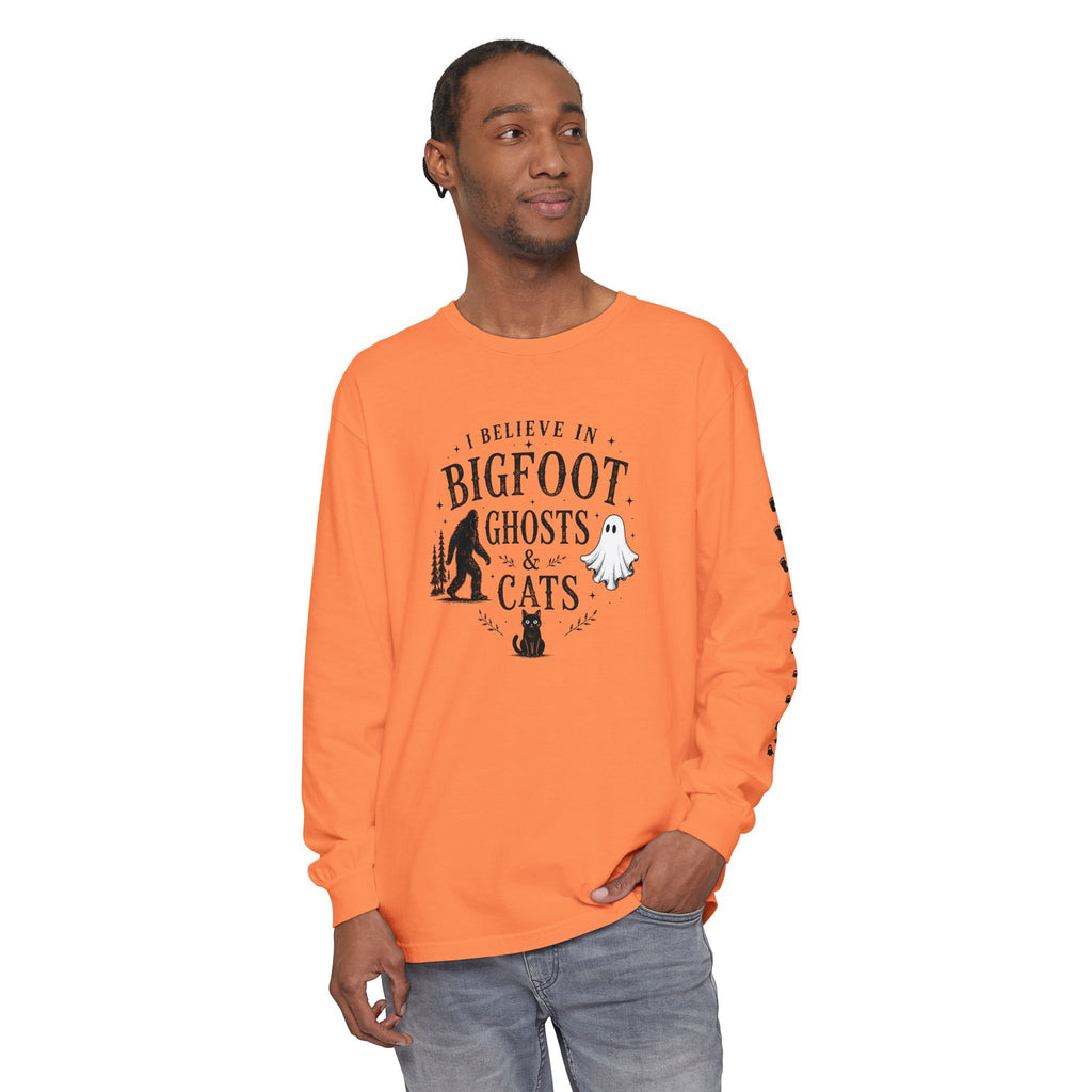 I Believe in Bigfoot, Ghosts & Cats Long Sleeve Shirt