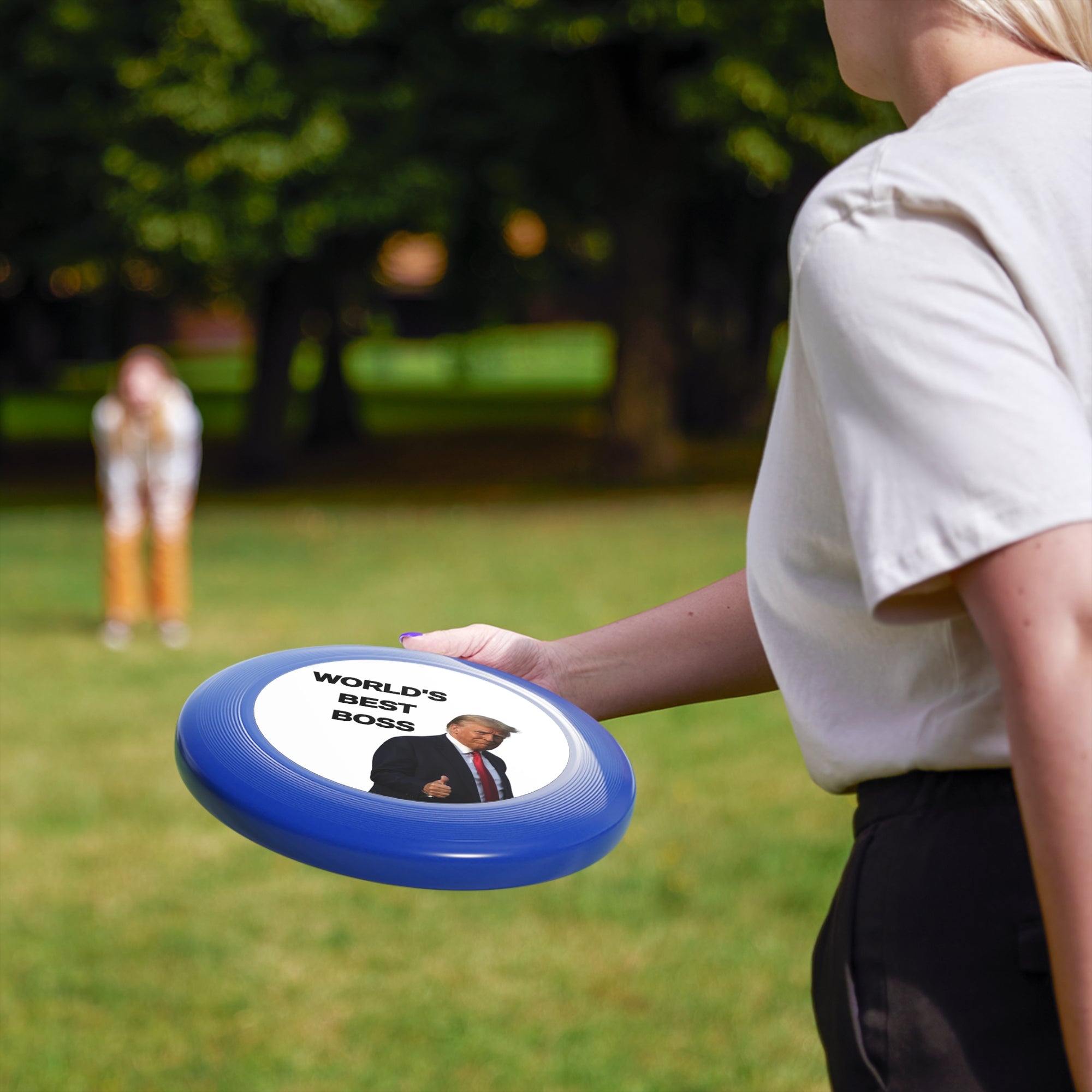 World's Best Boss Frisbee - Fun Outdoor Toy for Friends & Family