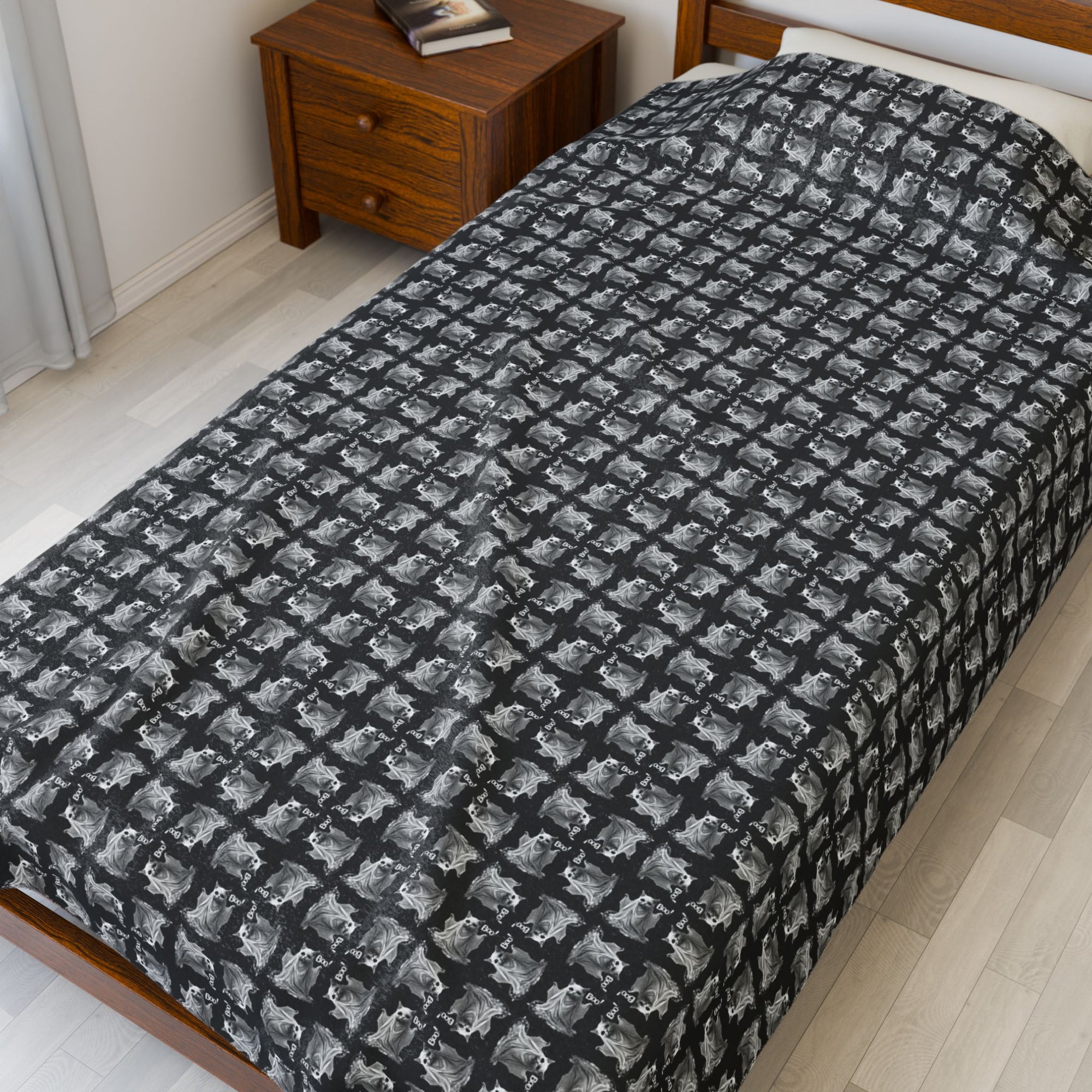 Ghostly Cats Velveteen Plush Blanket for Spooky Snuggling