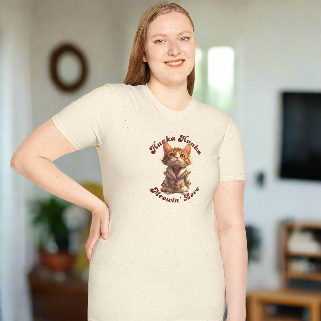 Hunka Hunka Meowin’ Love Graphic Unisex T-Shirt