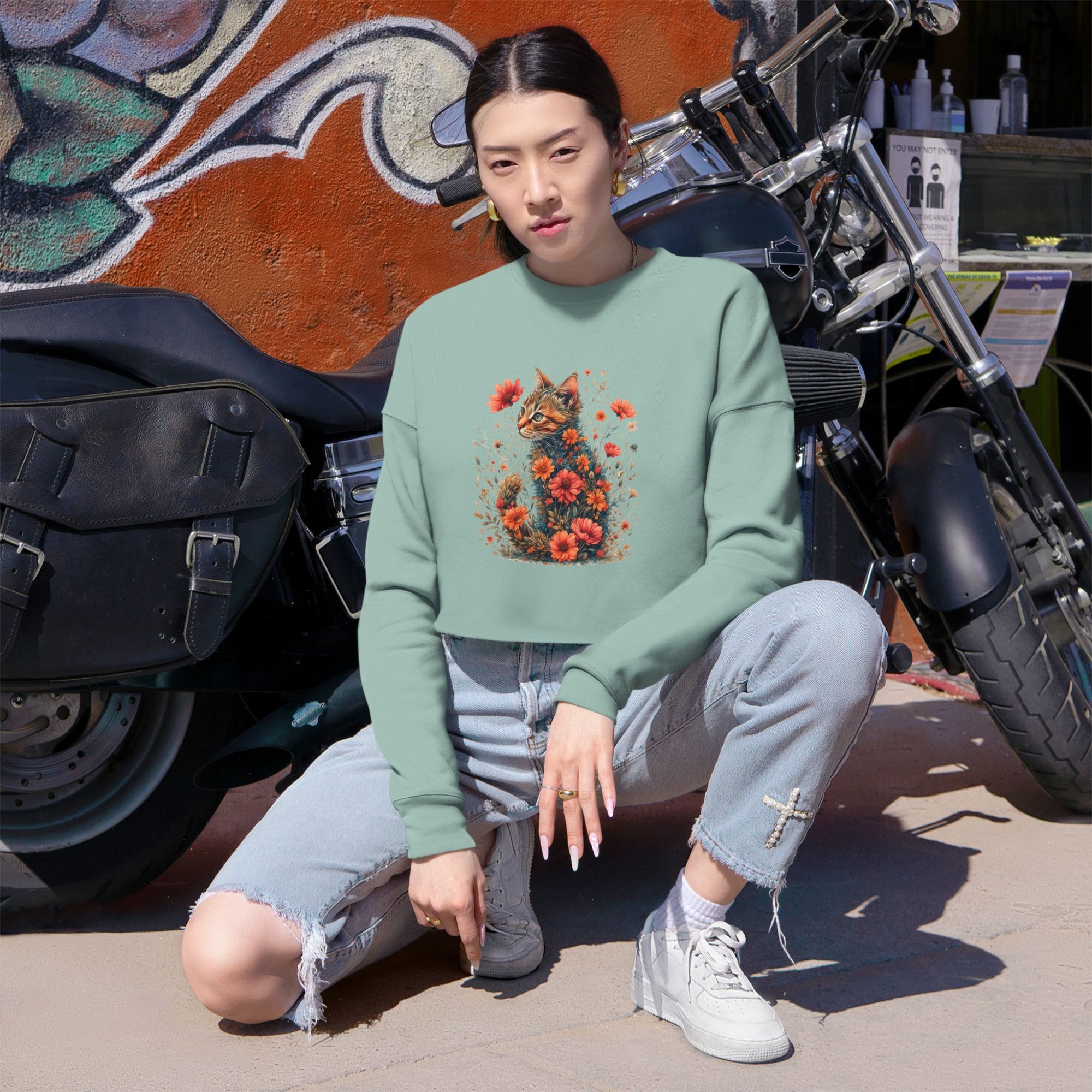 Floral Cat Women's Cropped Sweatshirt