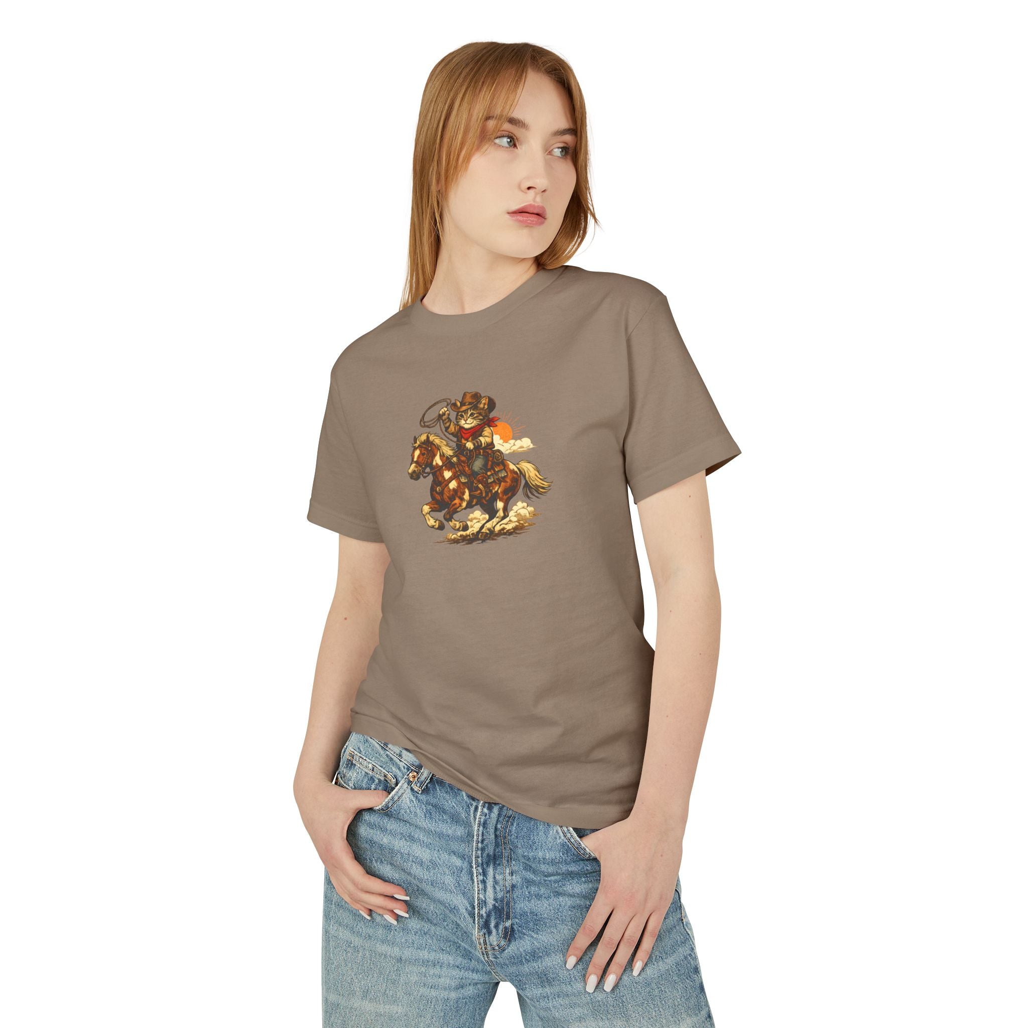 Cowboy Cat Lasso T-Shirt | Vintage Western Cat Graphic Tee