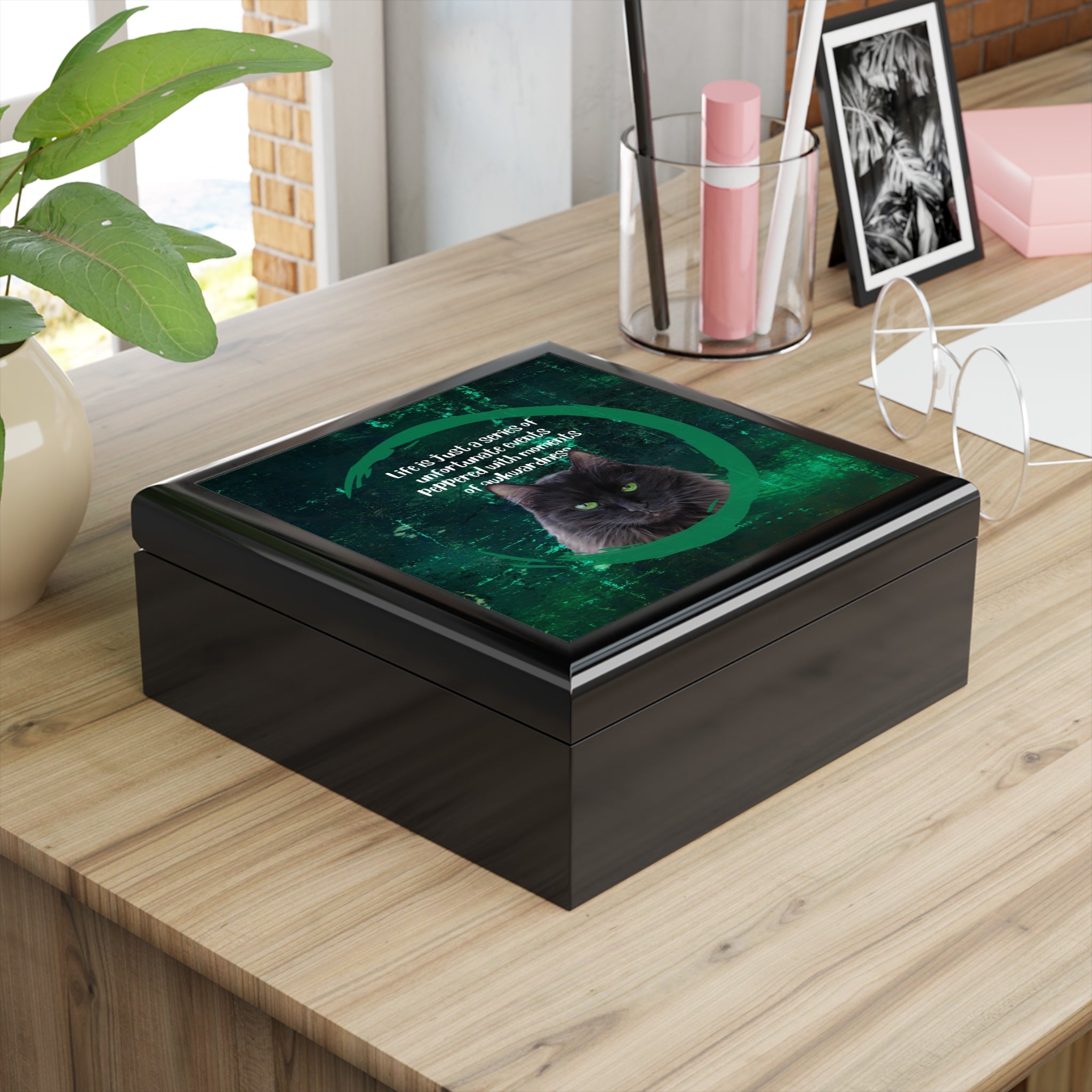 Photo depicting the ​Awkwardness Jewelry Box from EpiAl's Shop.