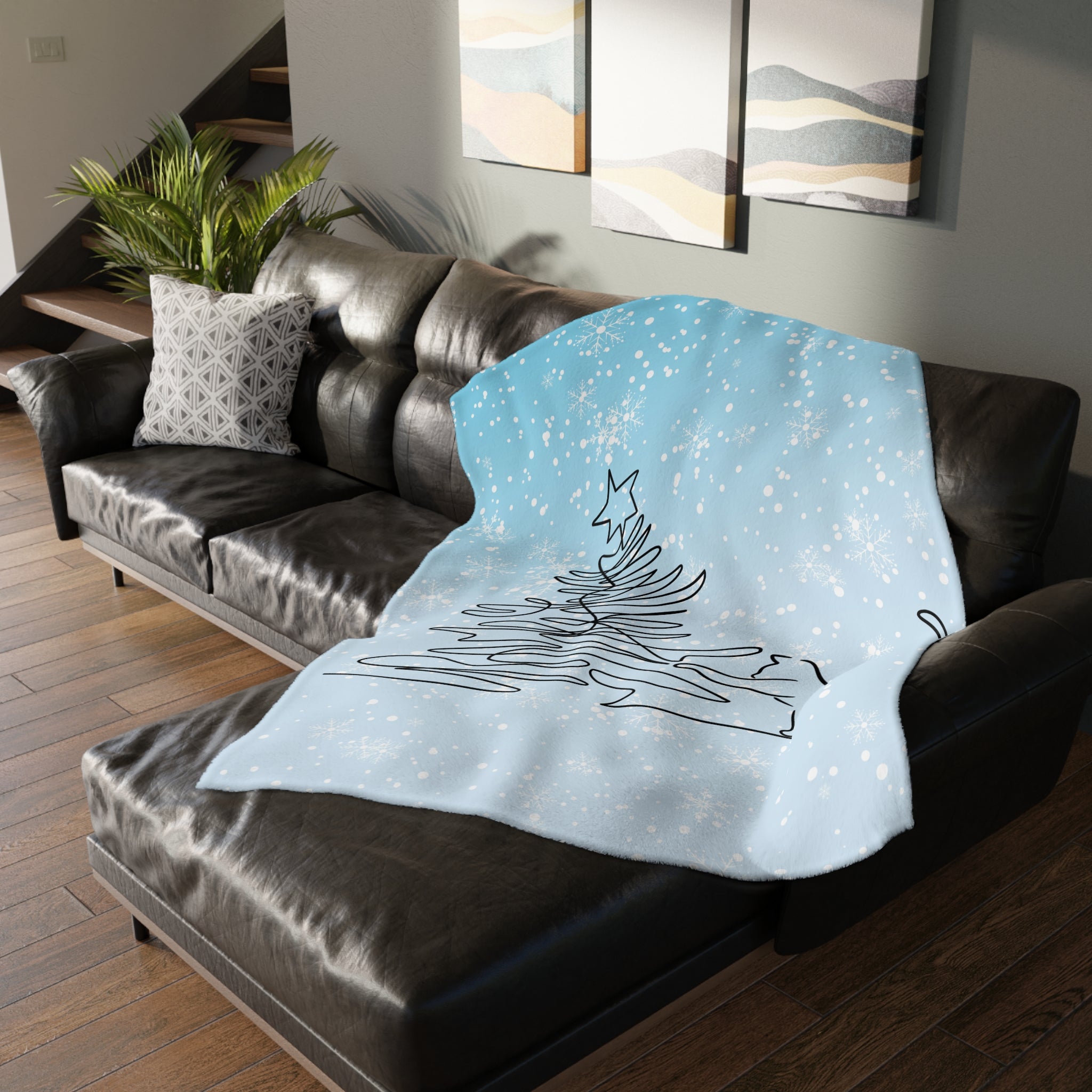 Photo depicting the ​Kitty & Christmas Tree Velveteen Microfiber Blanket (Two-sided print) from EpiAl's Shop.