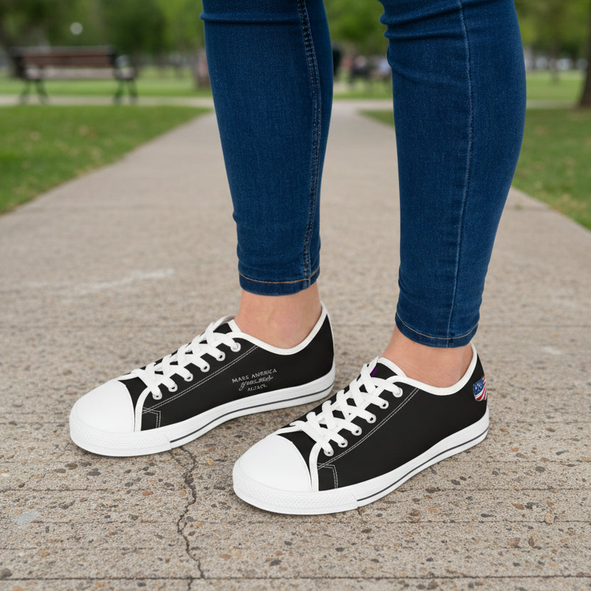 Make America Gracious Again Women's Low-Top Sneakers (Parody Canvas Shoes)