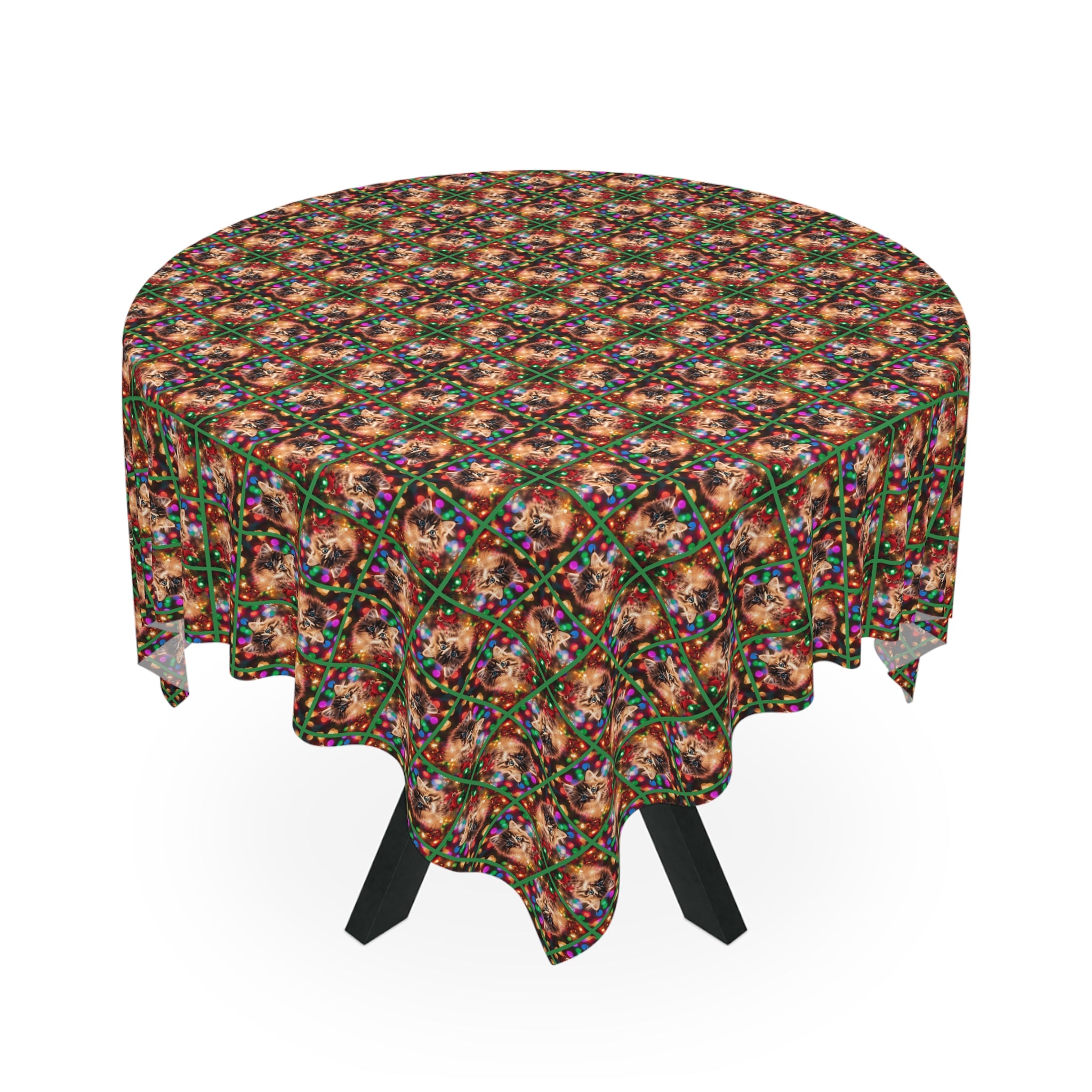 Photo depicting the ​Pretty Kitten Christmas Tablecloth from EpiAl's Shop.