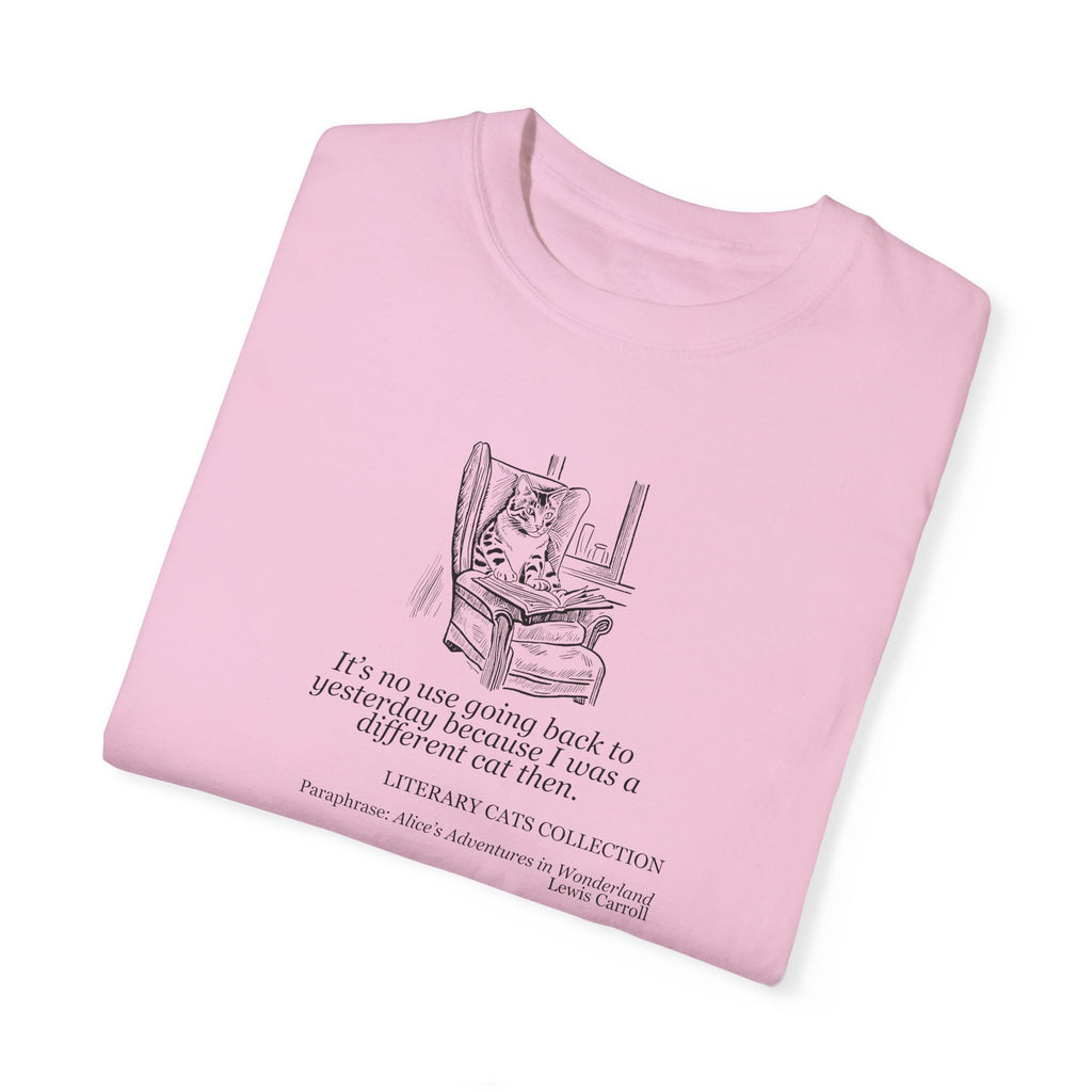 Literary Cat Unisex T-Shirt - Alice in Wonderland