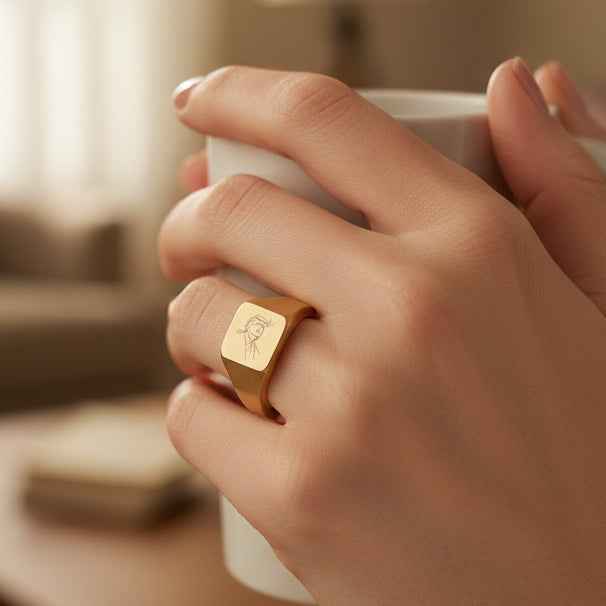 Swoop Guy Sketch Signet Ring – 18K Gold PVD Square Ring | Minimal Line Art Statement Jewelry