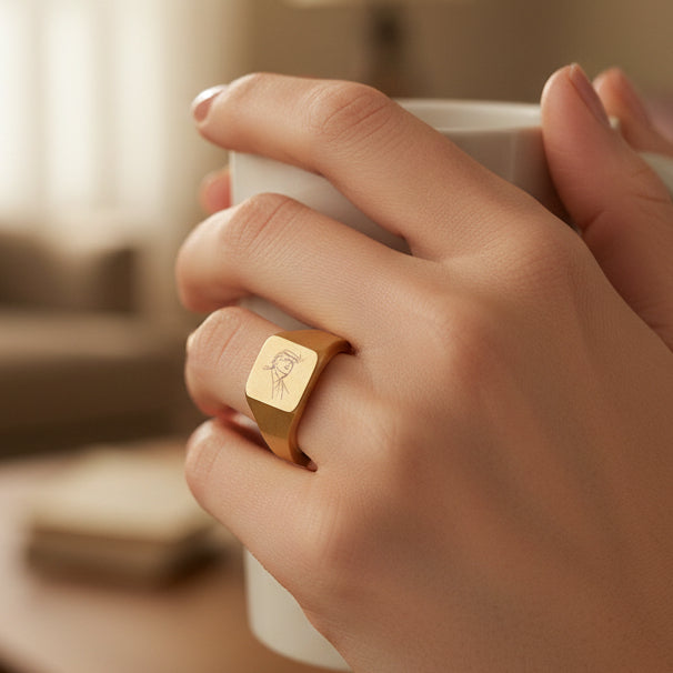 Swoop Guy Sketch Signet Ring – 18K Gold PVD Square Ring | Minimal Line Art Statement Jewelry