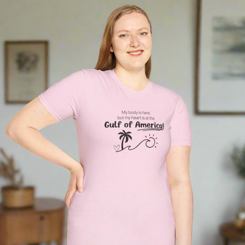 Heart at the Gulf Graphic T-Shirt - Perfect for Beach Lovers