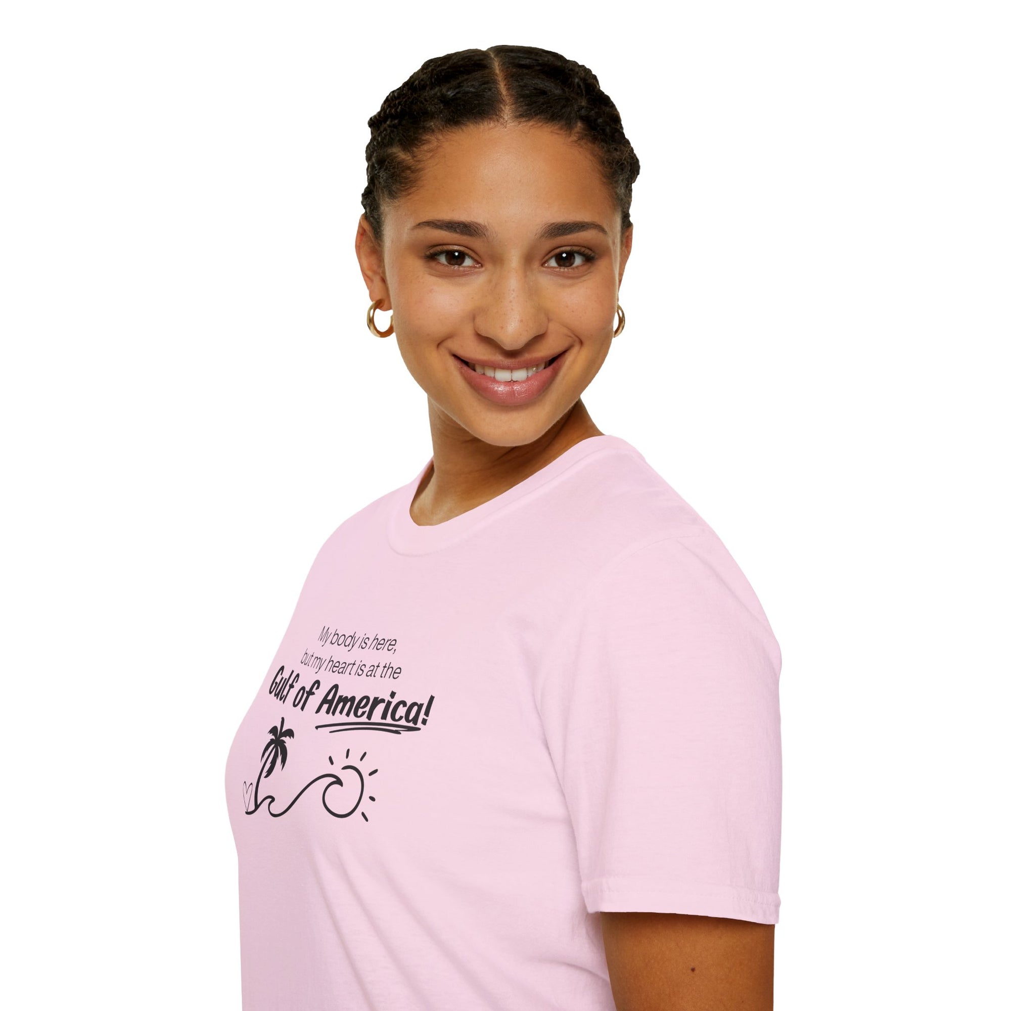 Heart at the Gulf Graphic T-Shirt - Perfect for Beach Lovers