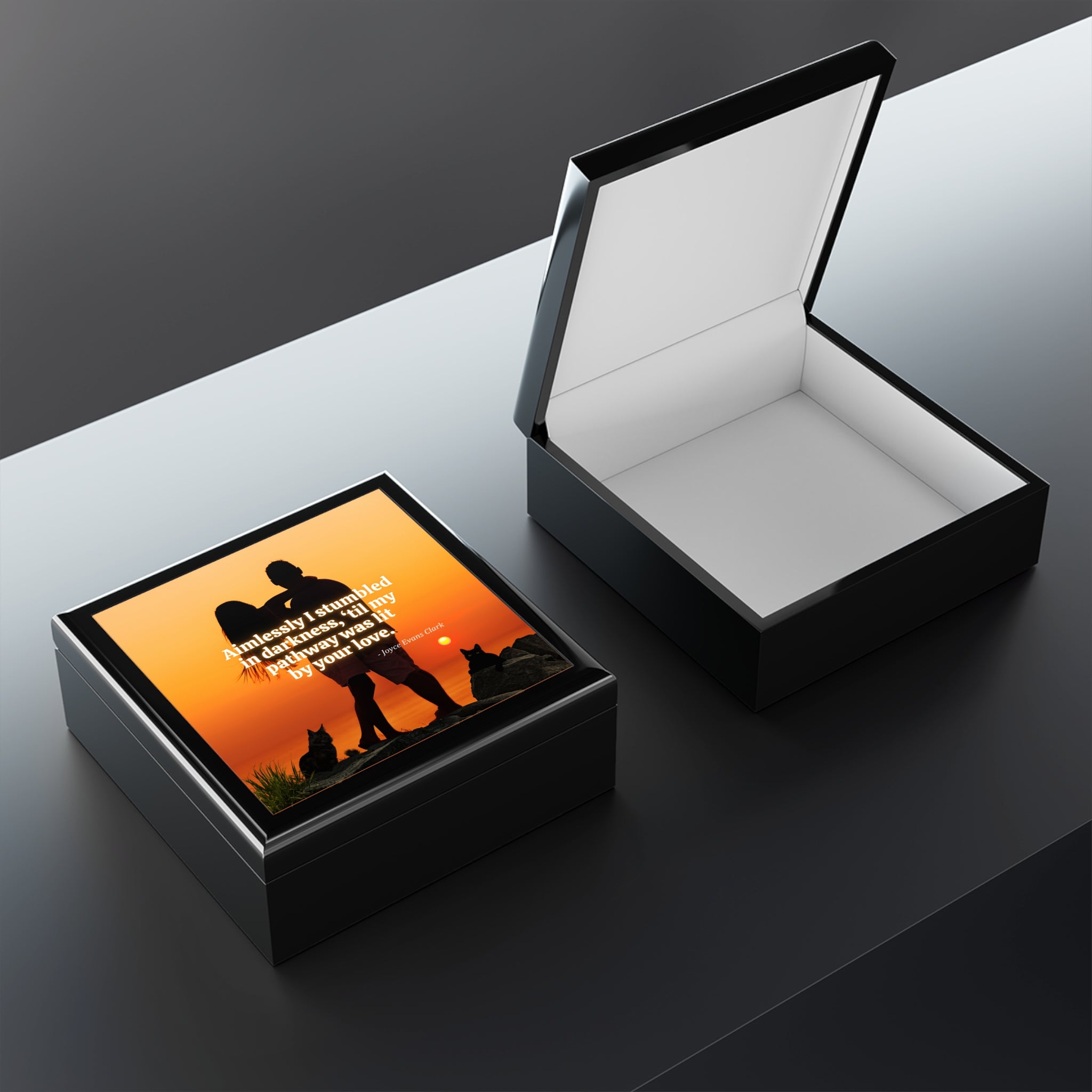 Photo depicting the ​Aimlessly Jewelry Box from EpiAl's Shop.