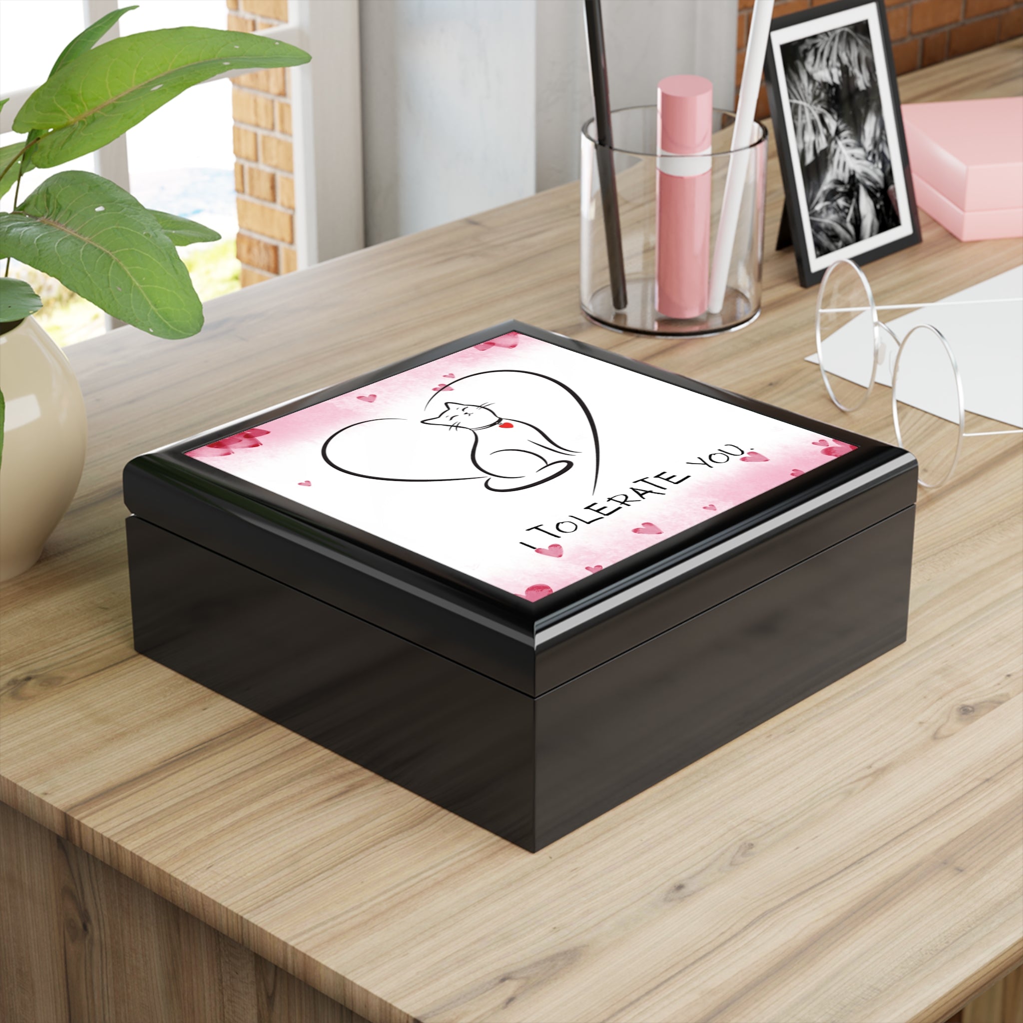 I Tolerate You – Line Art Cat Heart Black Jewelry Box (Valentine Edition)