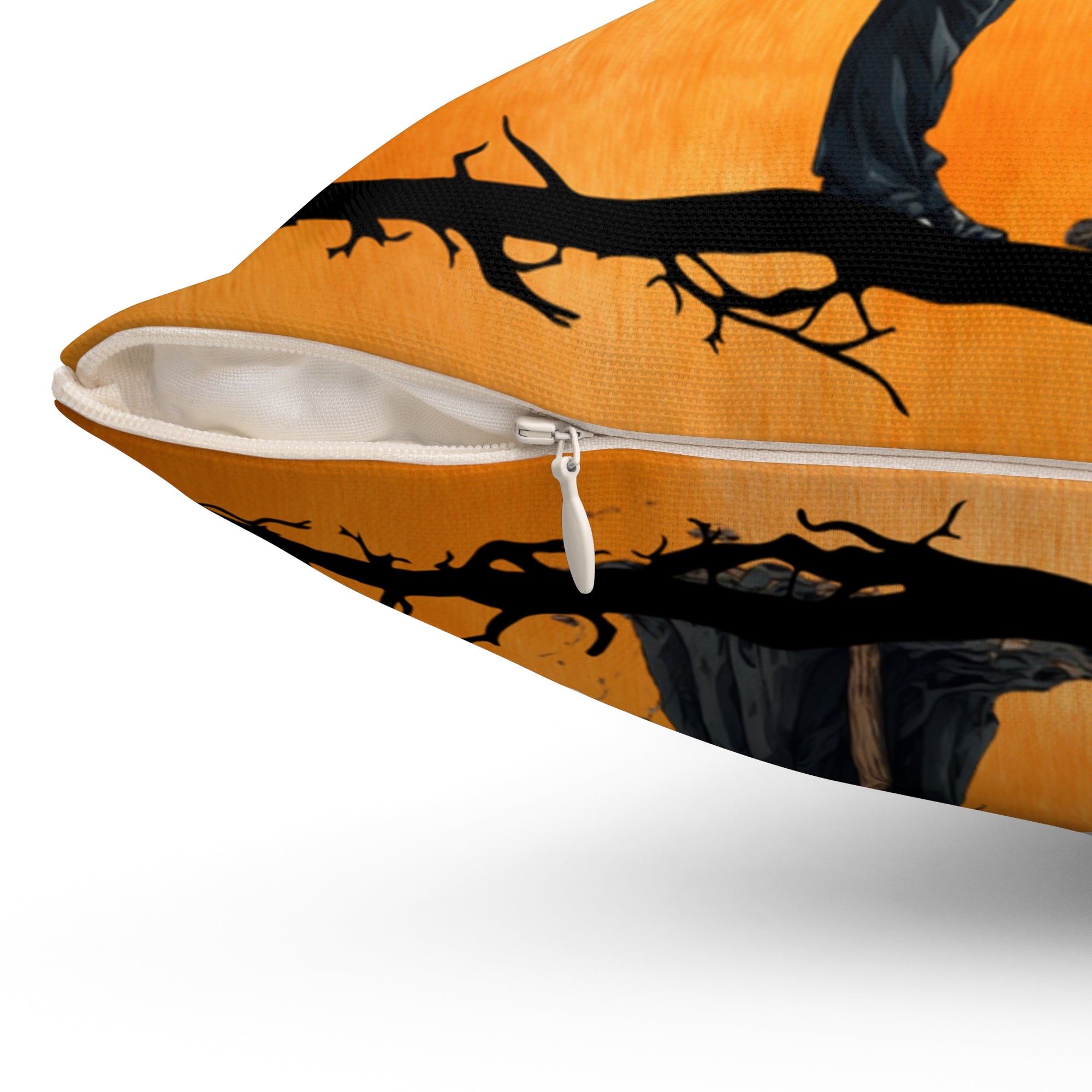Making Halloween Spooky Decorative Pillow, Home Decor