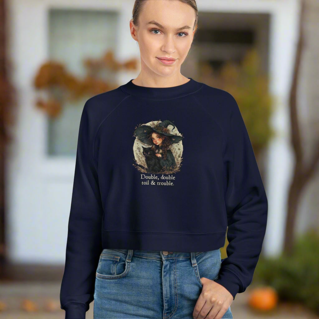 Cute Witchy Cat Lady Women's Halloween Cropped Pullover Sweatshirt