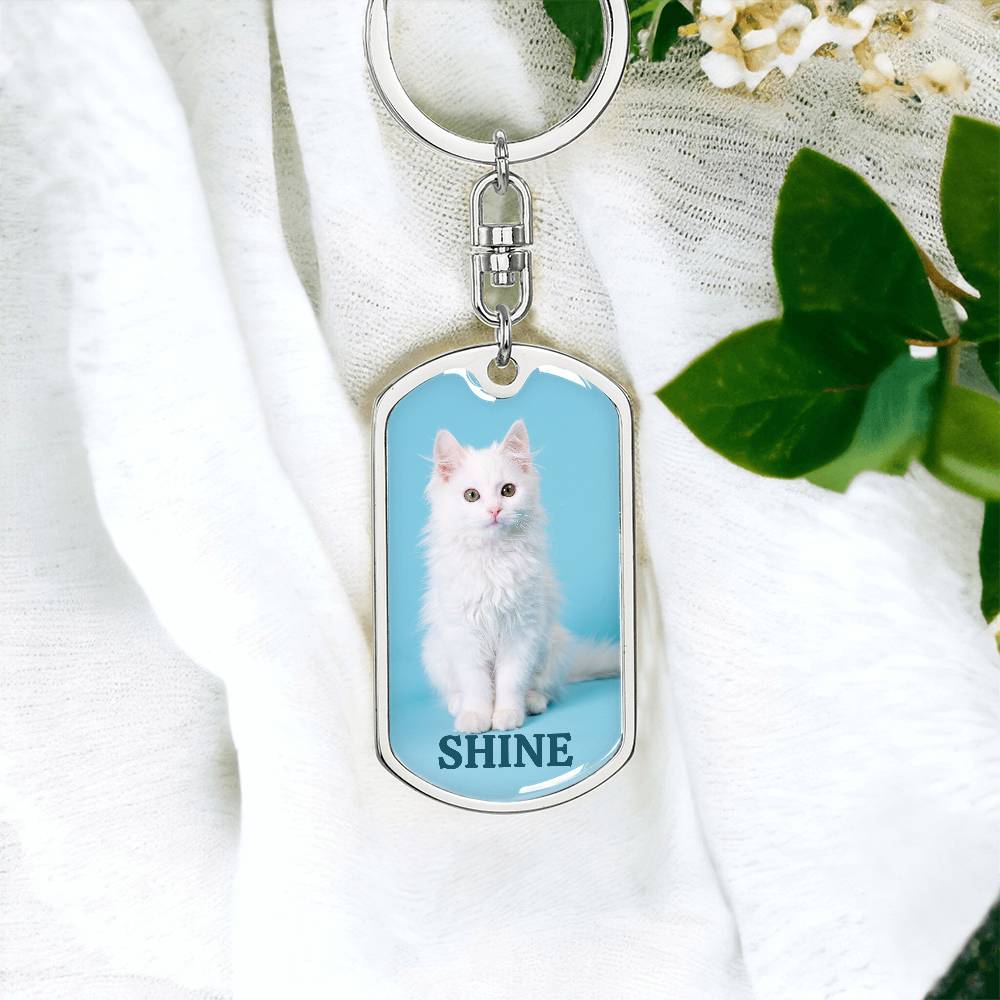 Photo depicting the ​Shine Keychain from EpiAl's Shop.