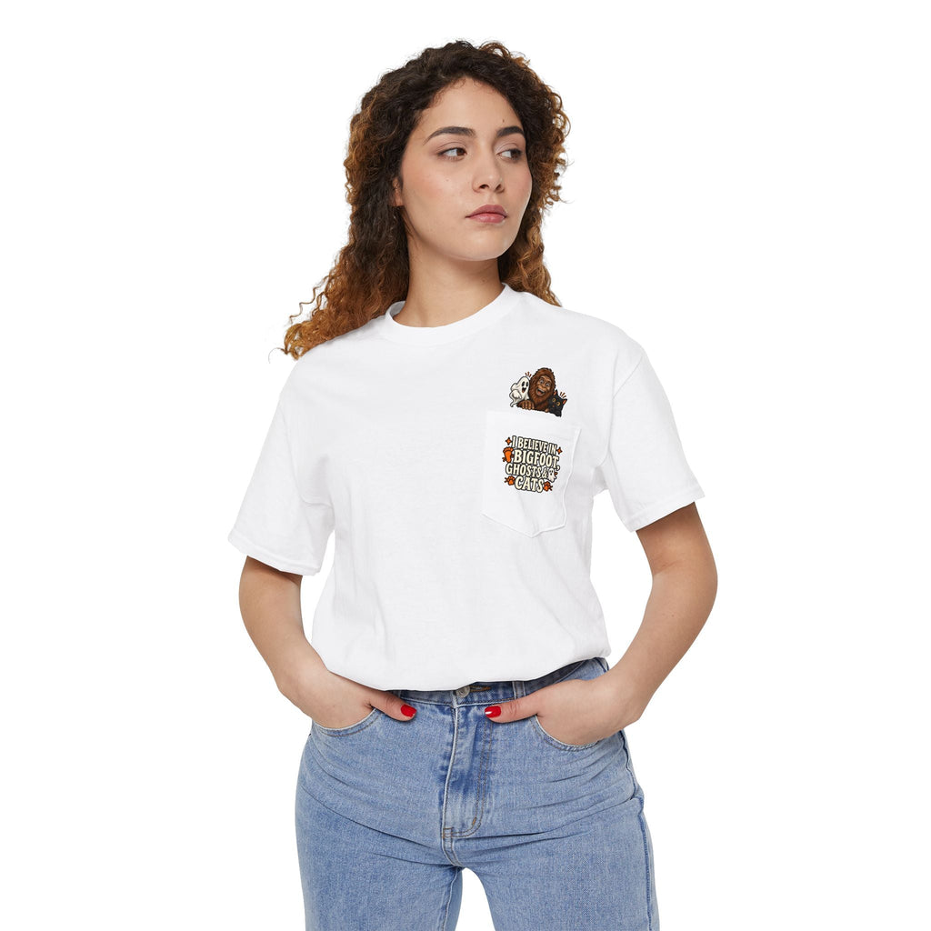 I Believe in Bigfoot, Ghosts & Cats Pocket T-Shirt - Clothing, Unisex, T-Shirts - EpiAl's Shop