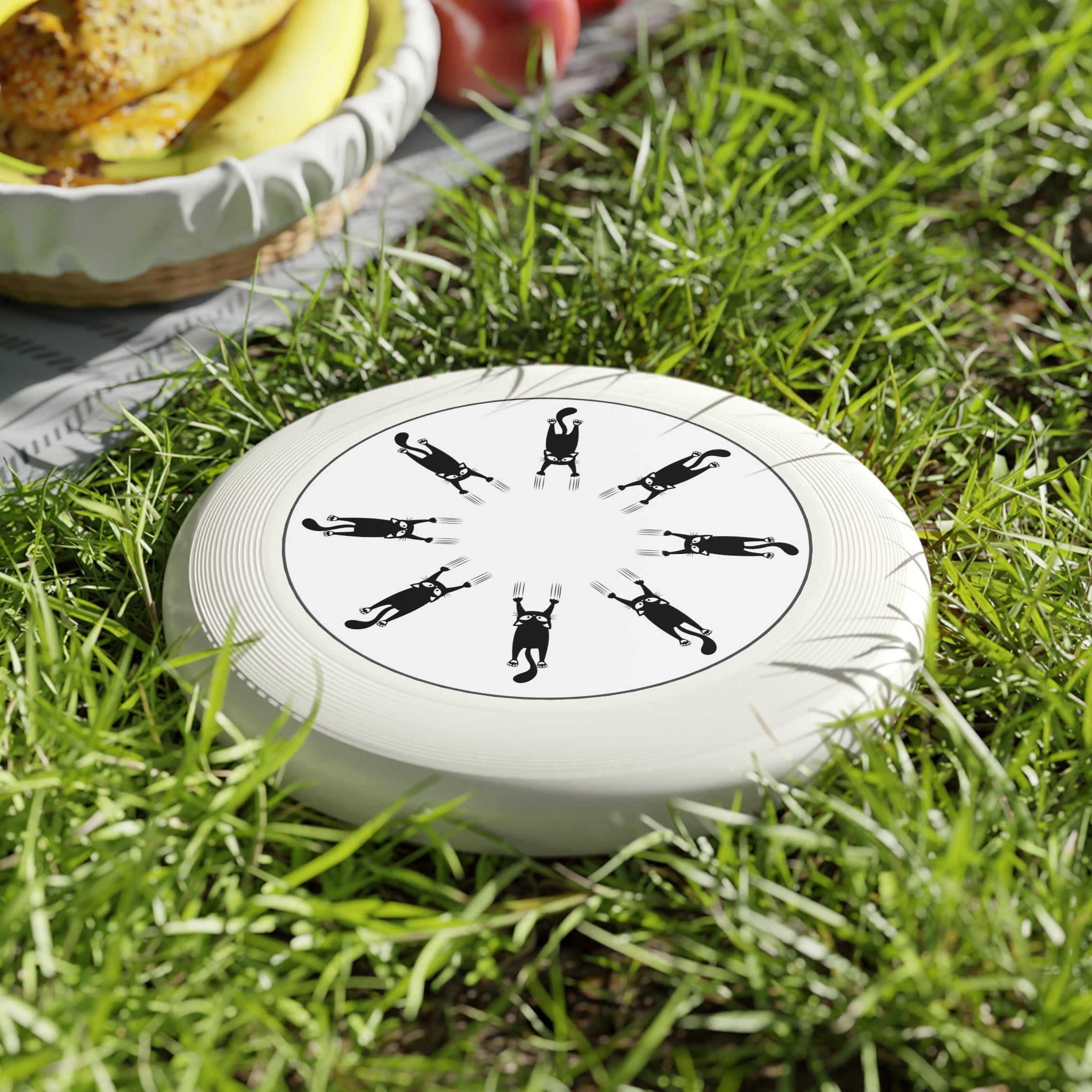 Wham - O Frisbee with Fun Cat Design - Perfect for Outdoor Play and Pet Lovers - Toys & Games, Flying Disc - EpiAl's Shop
